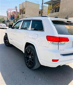 جیپ گراند شیرۆکی